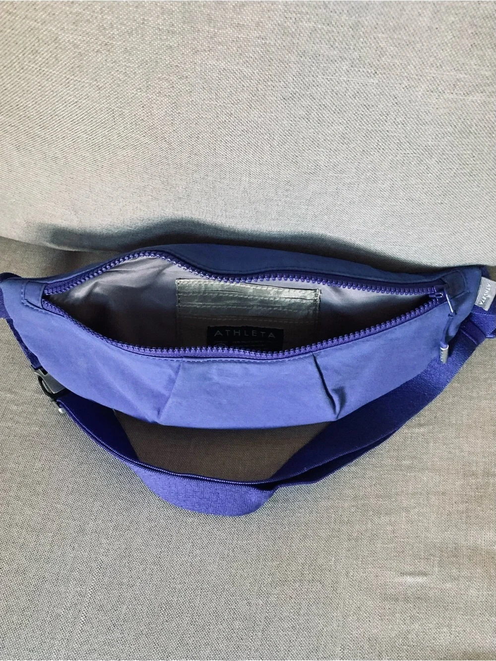 Athleta Kinetic Waist Bag Purple Crossbody Belt Bag Adjustable Nylon